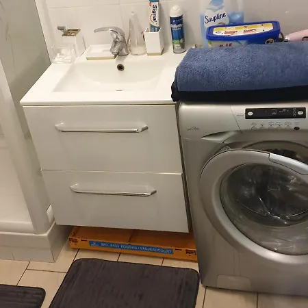 Apartamento Super F3 A Côté De Land Et Paris